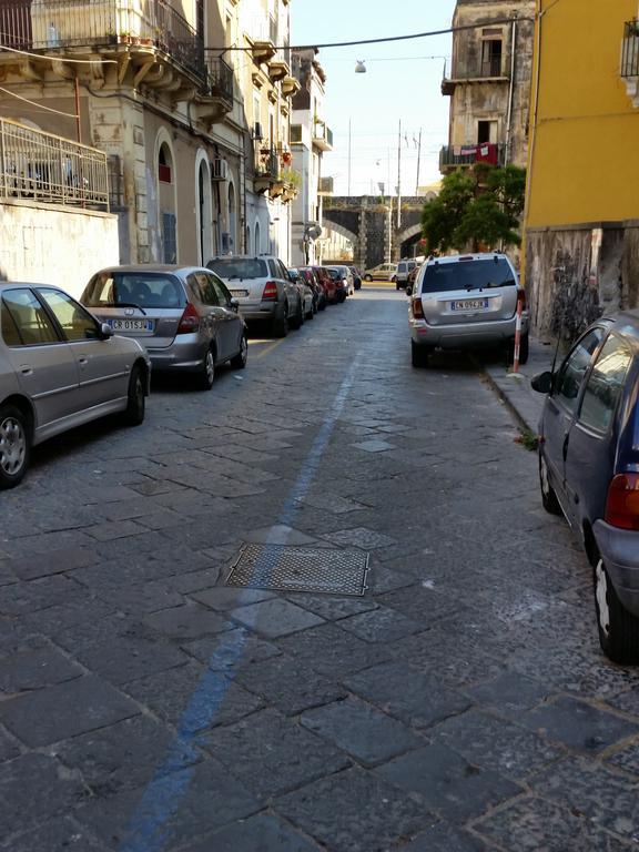 شقة Il Pozzo Di Santa Teresa كاتانيا الغرفة الصورة